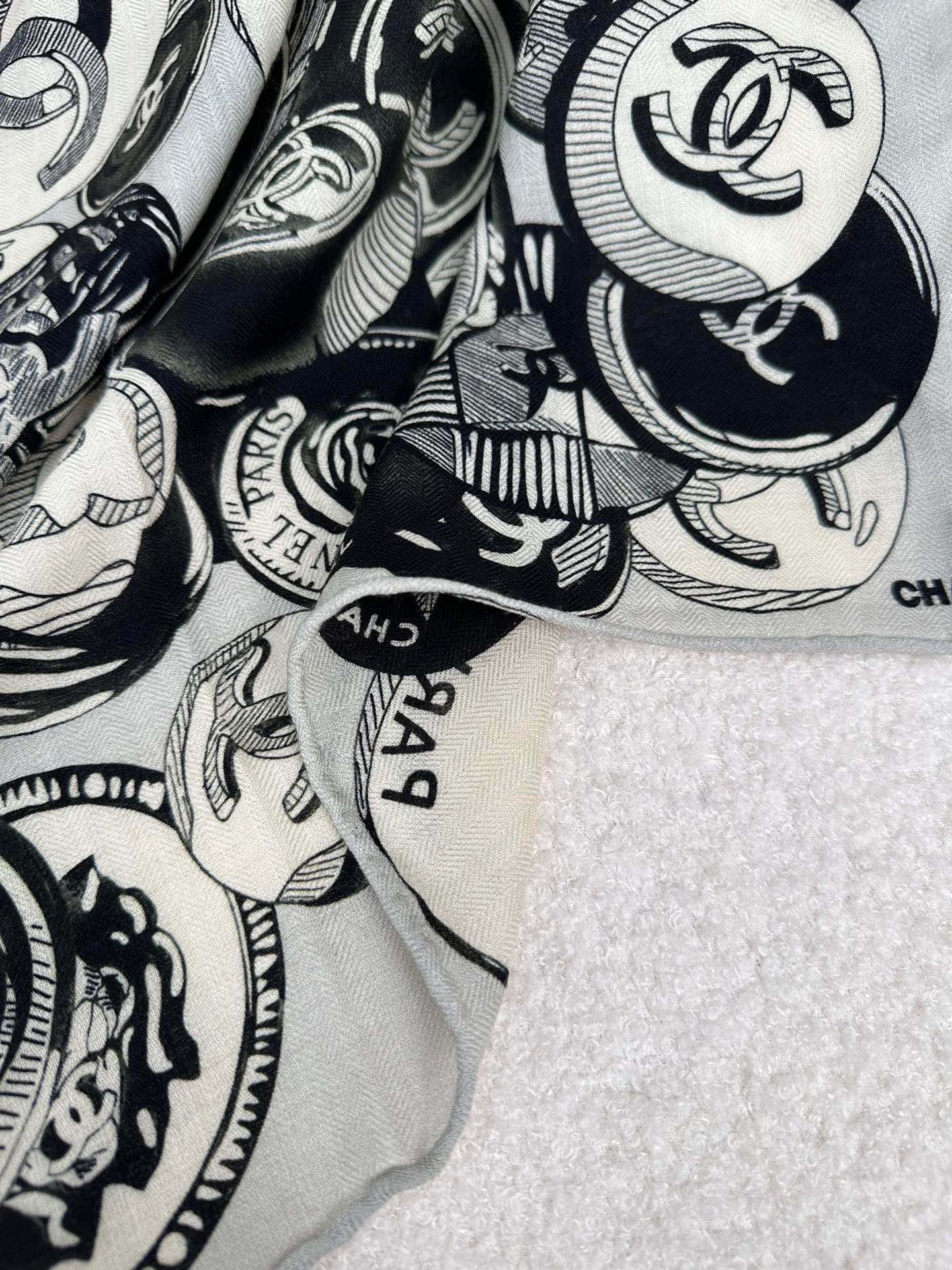 SQUARE SCARF 70 CM IN BLACK MIX WHITE CASHMERE AND SILK 399803 mysite