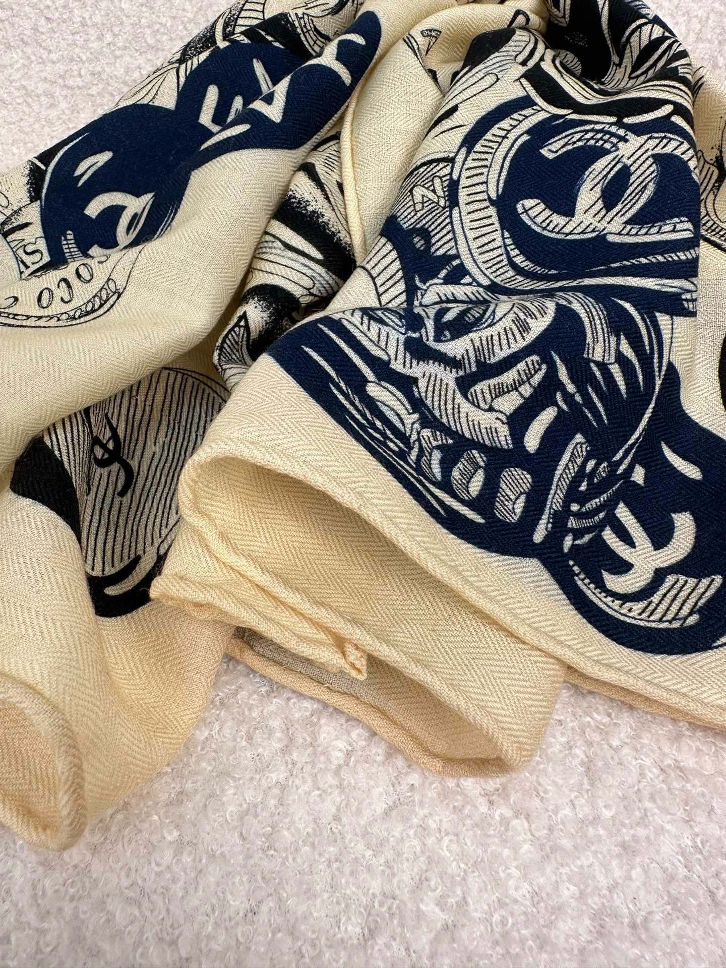 SQUARE SCARF 70 CM IN COLORFUL CASHMERE AND SILK 399804 mysite