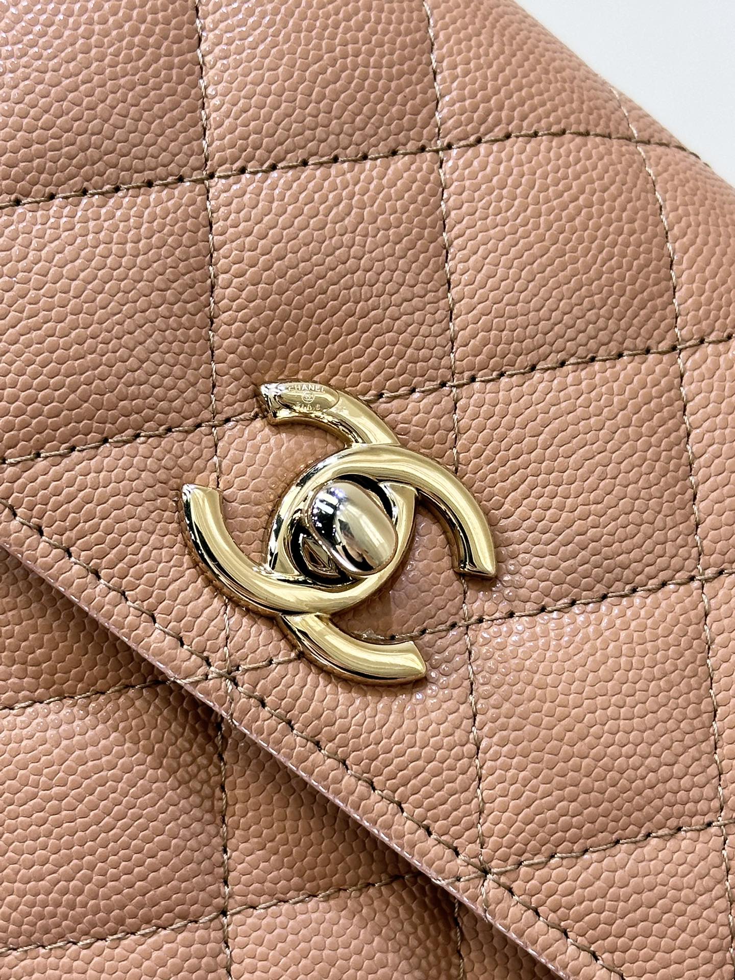 CC 24K Coco Handle Nano 14.5cm Begie Grained Calfskin Gold Hardware mysite
