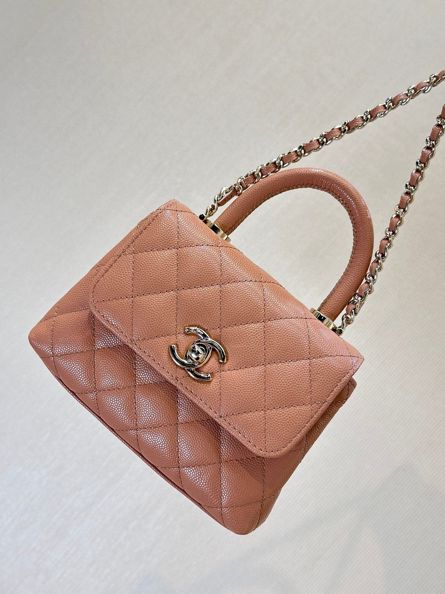 CC 24K Coco Handle Nano 14.5cm Begie Grained Calfskin Gold Hardware mysite