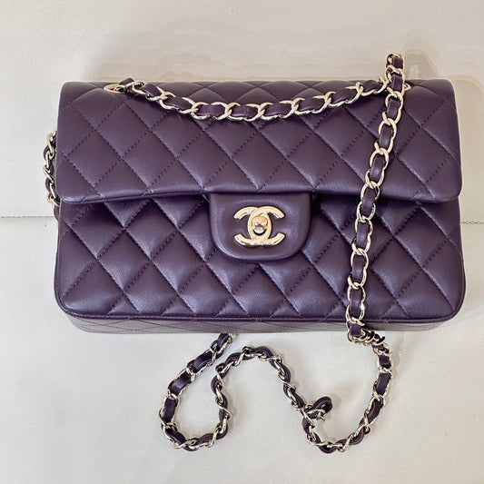 CLASSIC FLAP 23CM VIOLET LAMBSKIN LIGHT GOLD HARDWARE mysite
