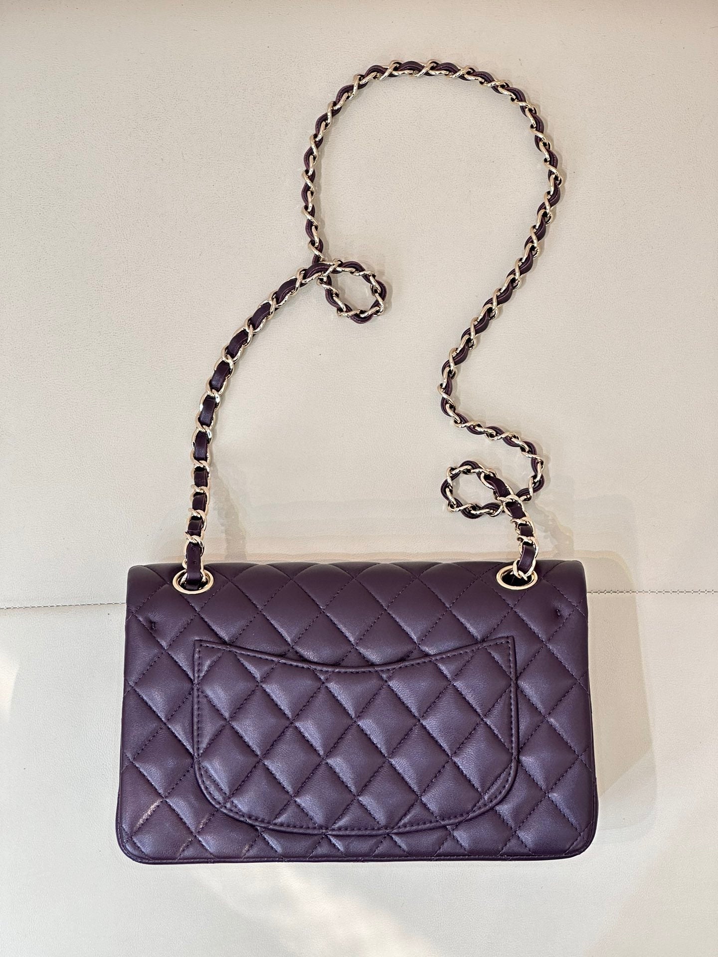 CLASSIC FLAP 23CM VIOLET LAMBSKIN LIGHT GOLD HARDWARE mysite
