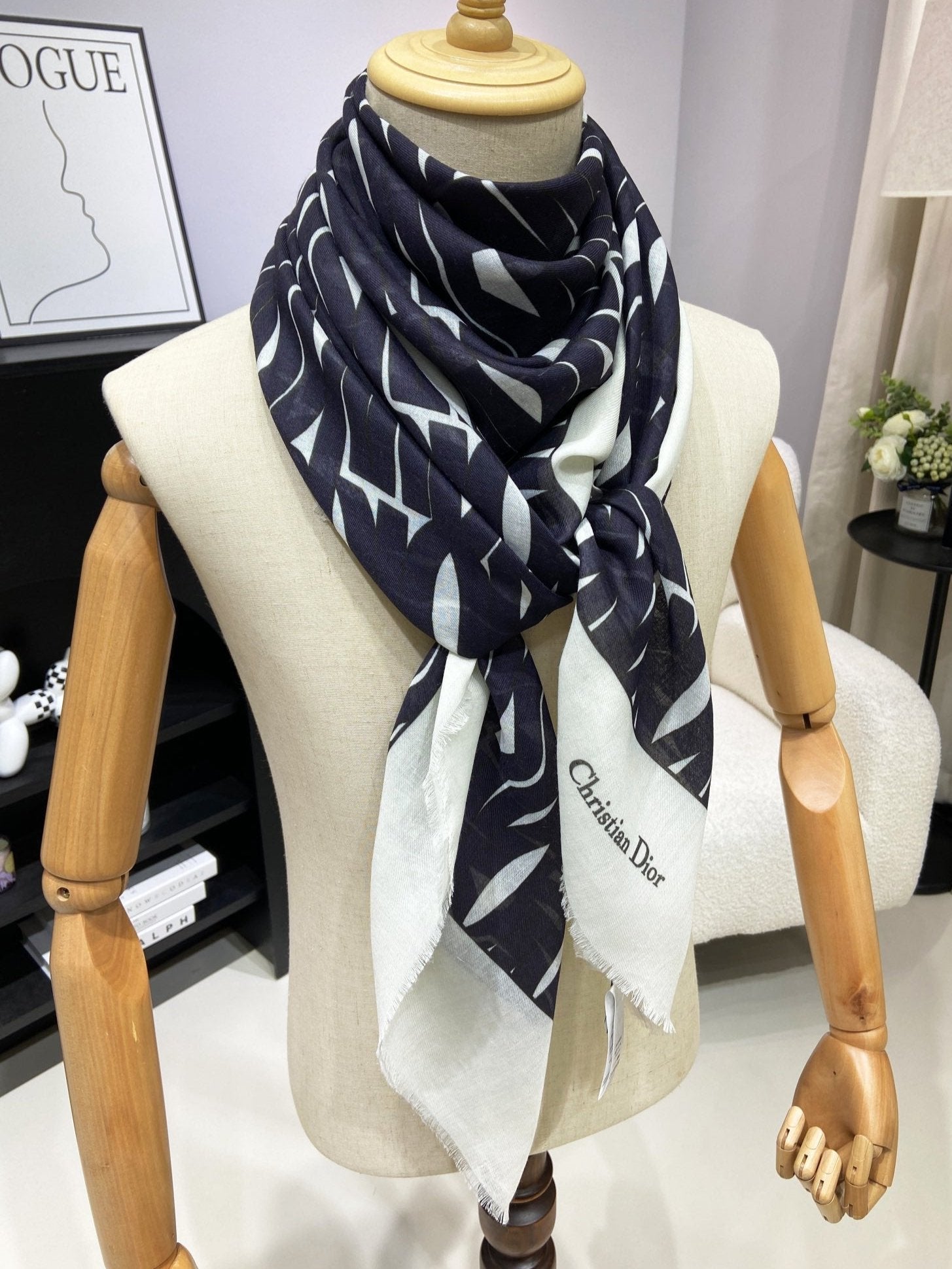 MISS DIOR ALLOVER SHAWL 140 CM IN BLACK MIX WHITE SILK CASHMERE 411629 mysite