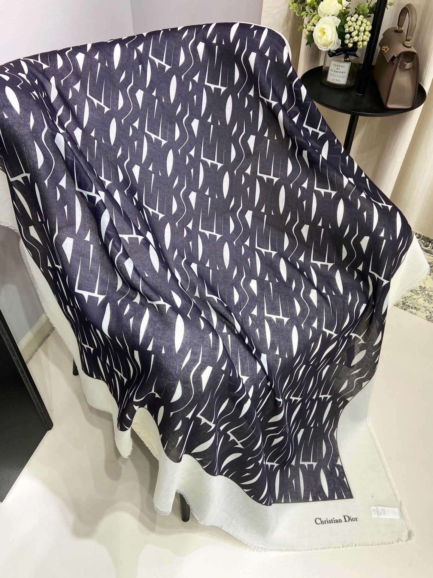 MISS DIOR ALLOVER SHAWL 140 CM IN BLACK MIX WHITE SILK CASHMERE 411629 mysite