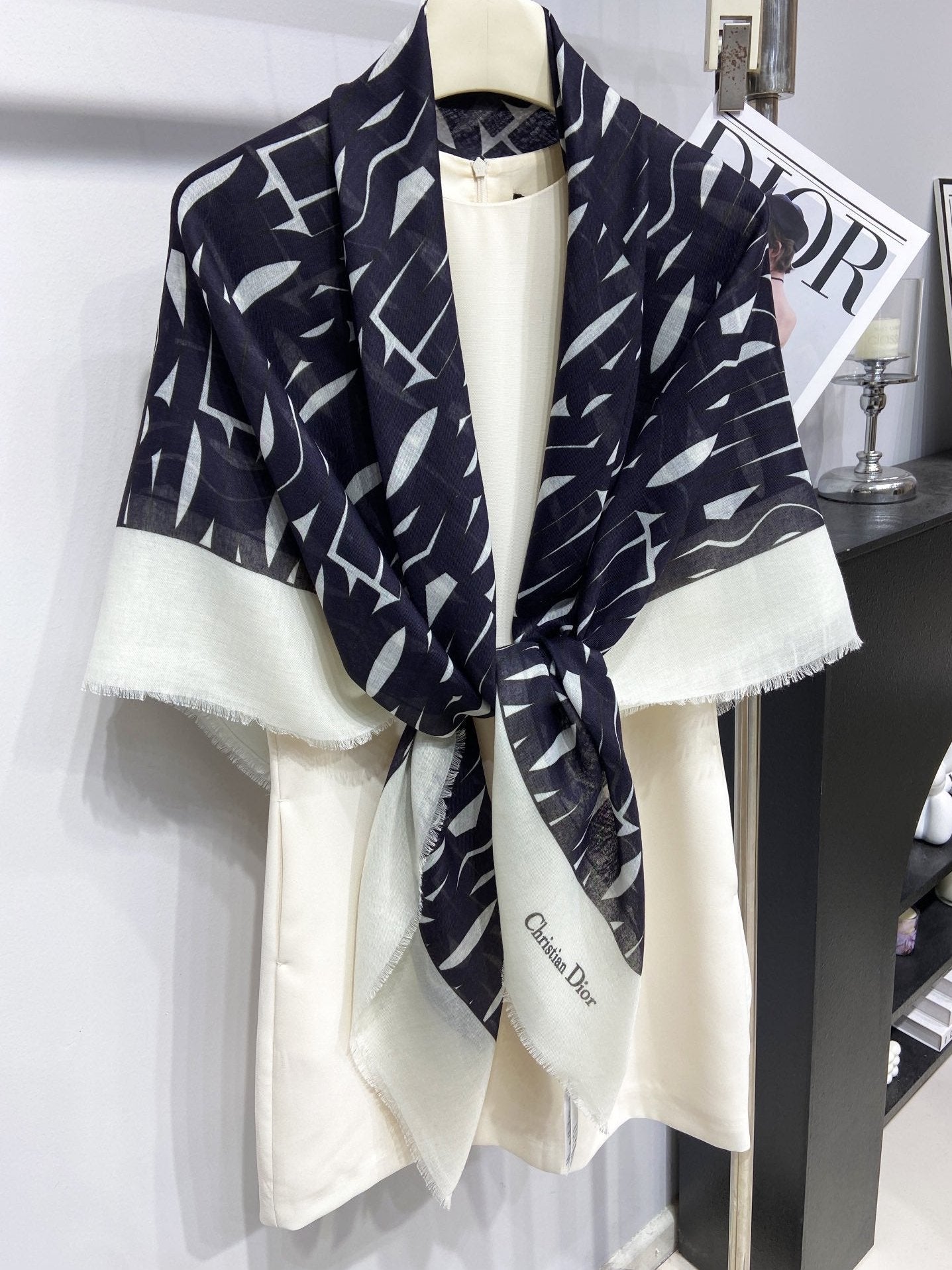 MISS DIOR ALLOVER SHAWL 140 CM IN BLACK MIX WHITE SILK CASHMERE 411629 mysite