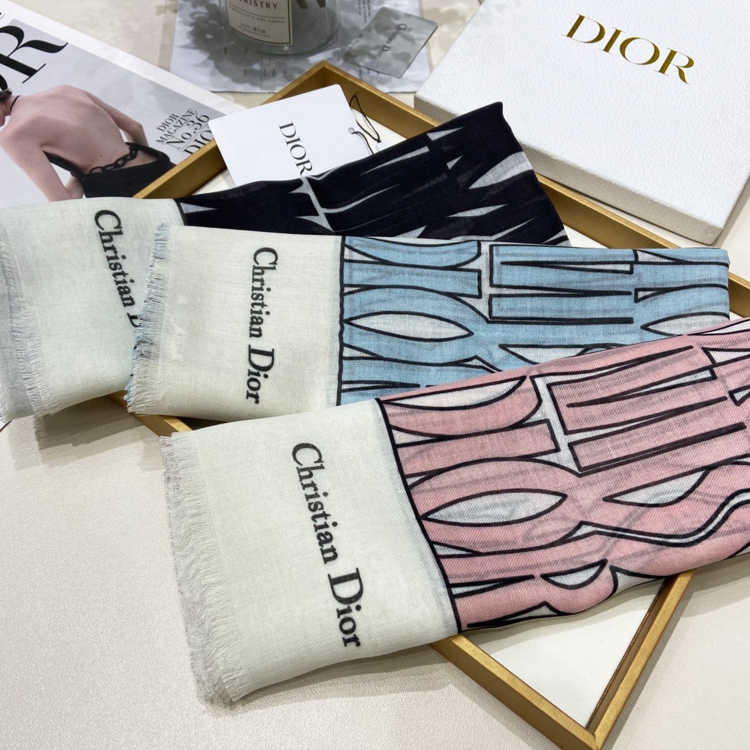 MISS DIOR ALLOVER SHAWL 140 CM IN BLACK MIX WHITE SILK CASHMERE 411629 mysite