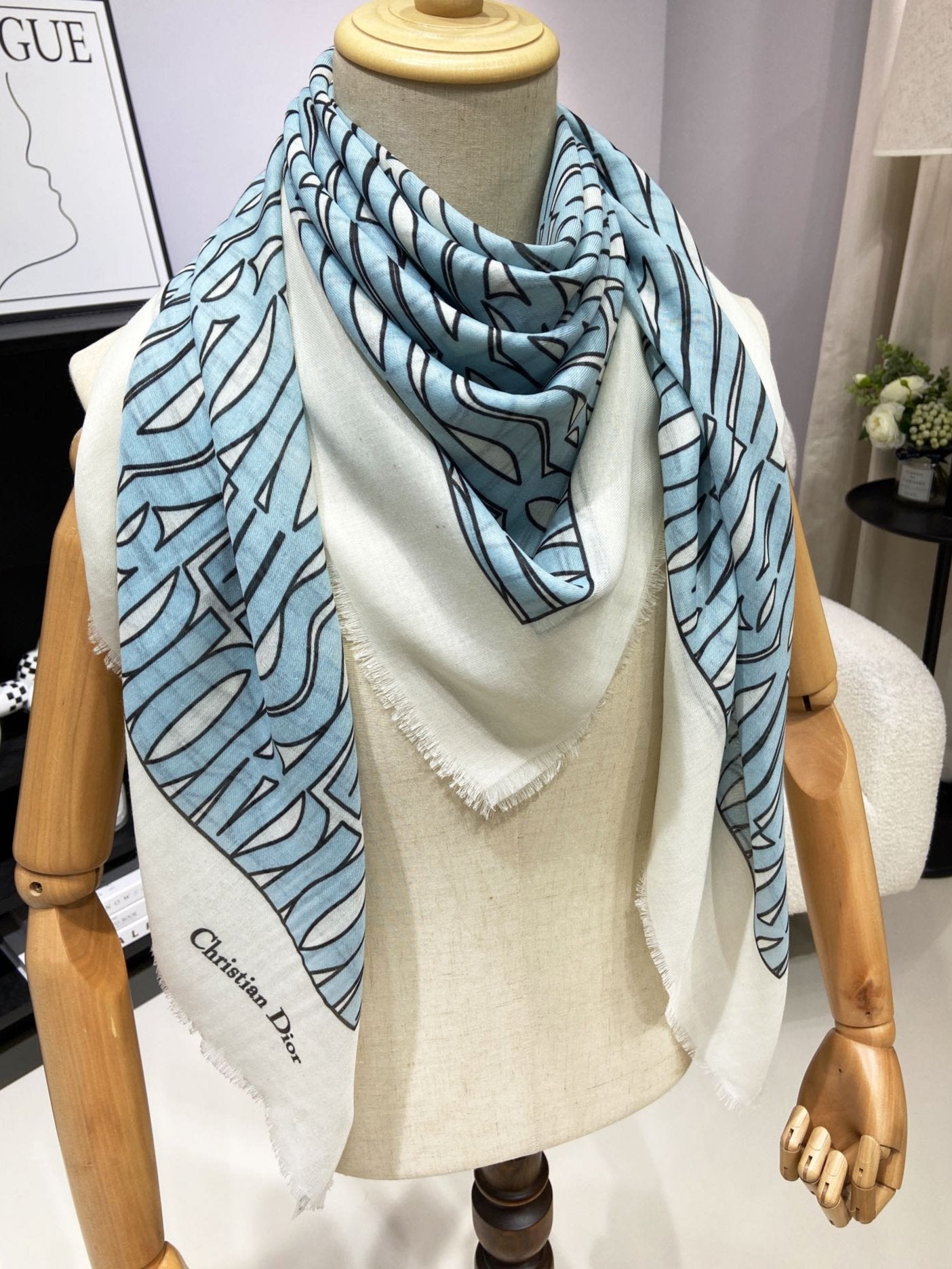 MISS DIOR ALLOVER SHAWL 140 CM IN POWDER BLUE MIX WHITE SILK CASHMERE 411630 mysite