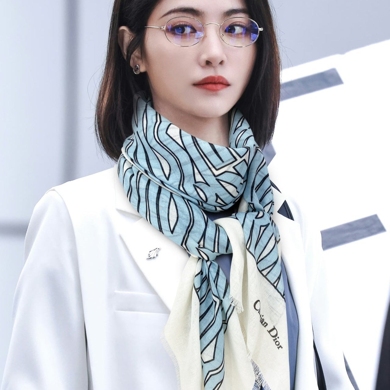 MISS DIOR ALLOVER SHAWL 140 CM IN POWDER BLUE MIX WHITE SILK CASHMERE 411630 mysite