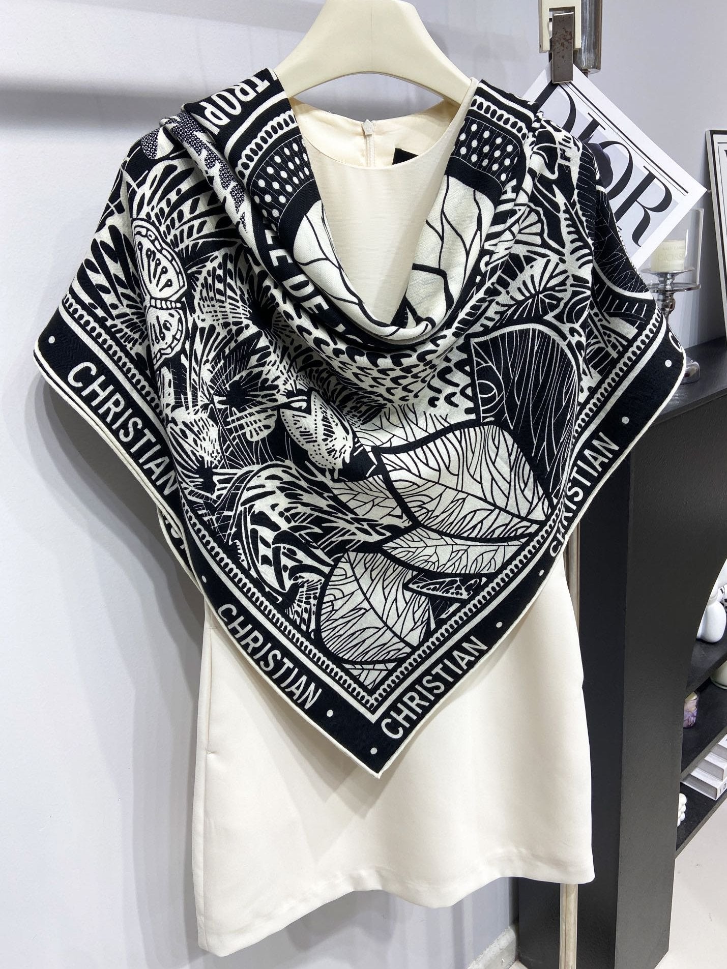 SQUARE SCARF 140 CM IN BLACK MIX WHITE MONOGRAM WOOL AND SILK 415109 mysite