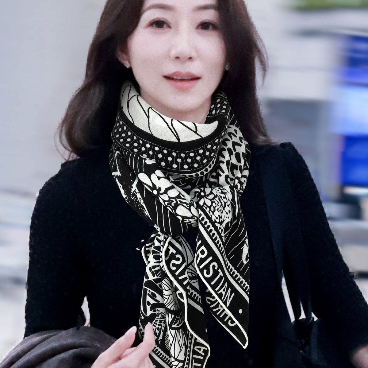 SQUARE SCARF 140 CM IN BLACK MIX WHITE MONOGRAM WOOL AND SILK 415109 mysite