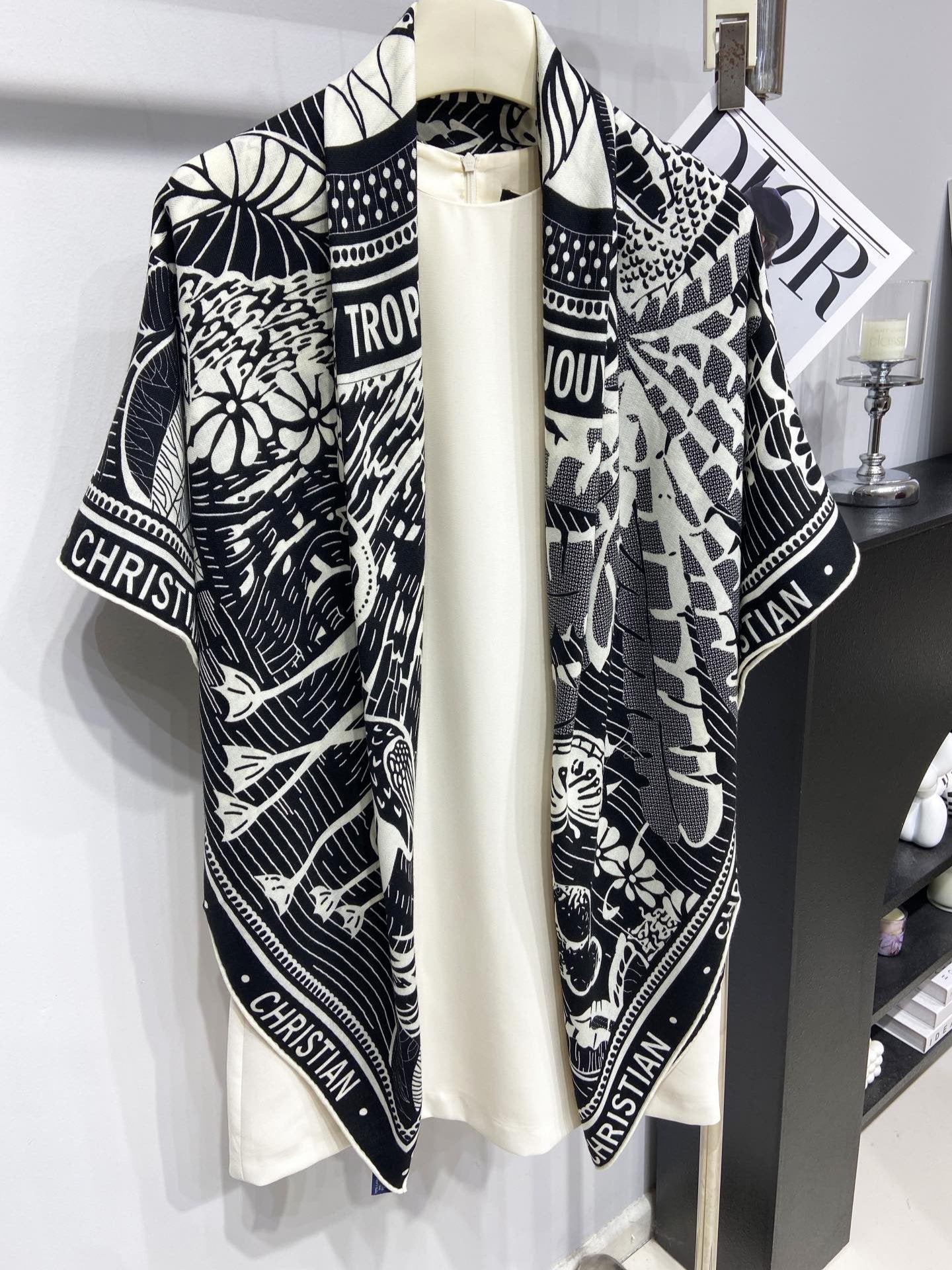 SQUARE SCARF 140 CM IN BLACK MIX WHITE MONOGRAM WOOL AND SILK 415109 mysite