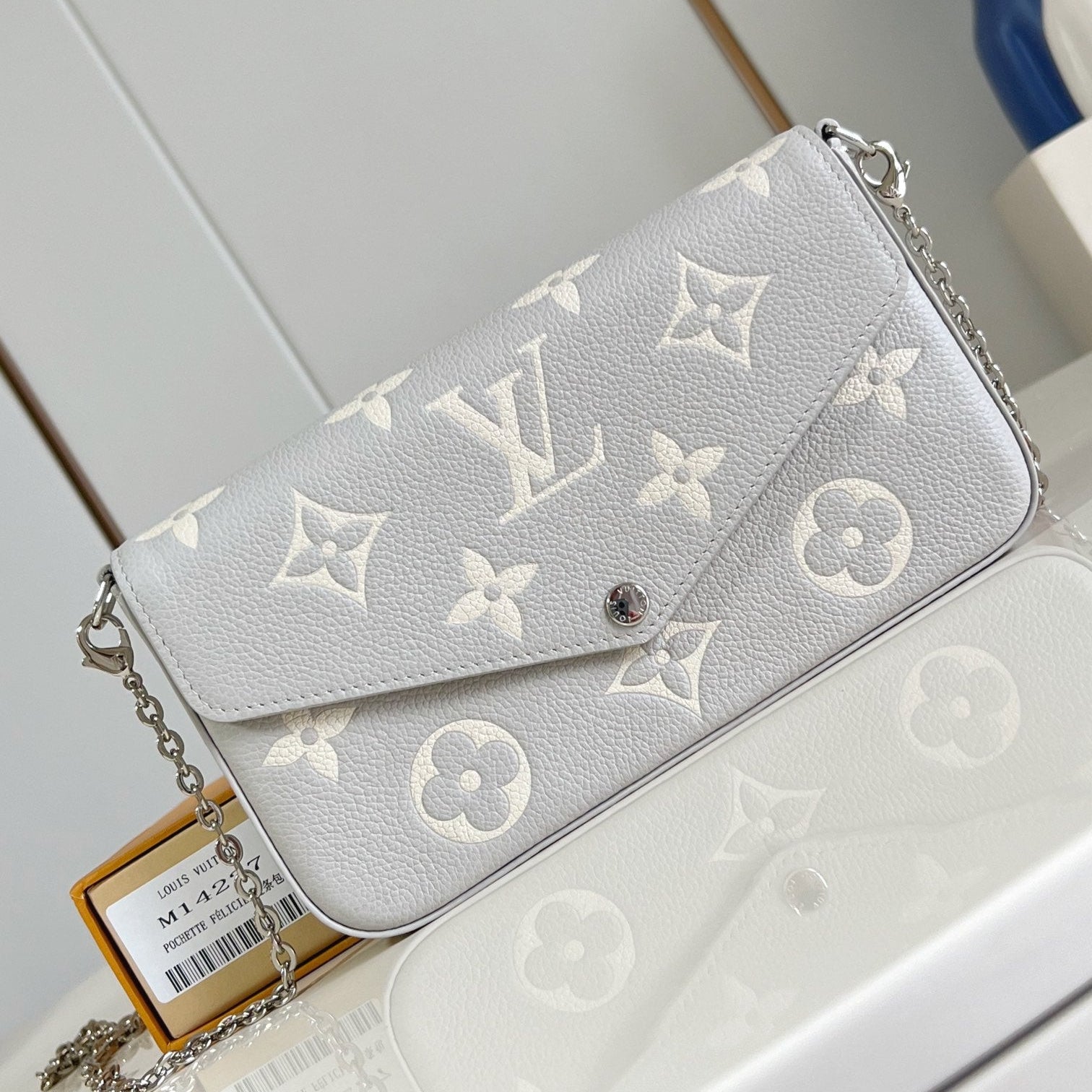 LV Pochette Felicie Brume Gray Monogram Cowhide 205525 mysite