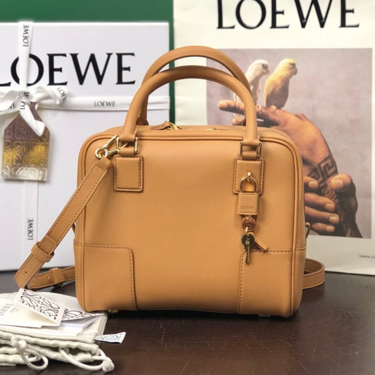 LOE AMAZONA 19 BAG IN WARM DESERT NAPPA CALFSKIN mysite