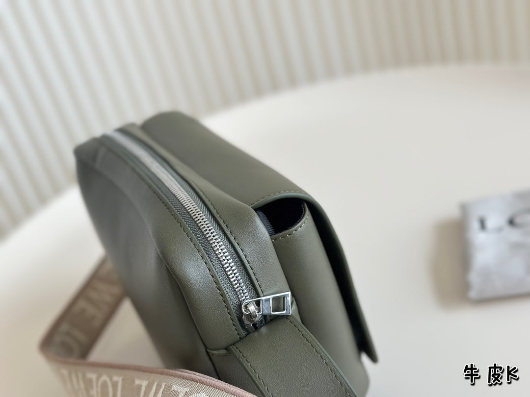 XS MILITARY MESSENGER 23 BAG IN DARK KHAKI GREEN CALFSKIN mysite