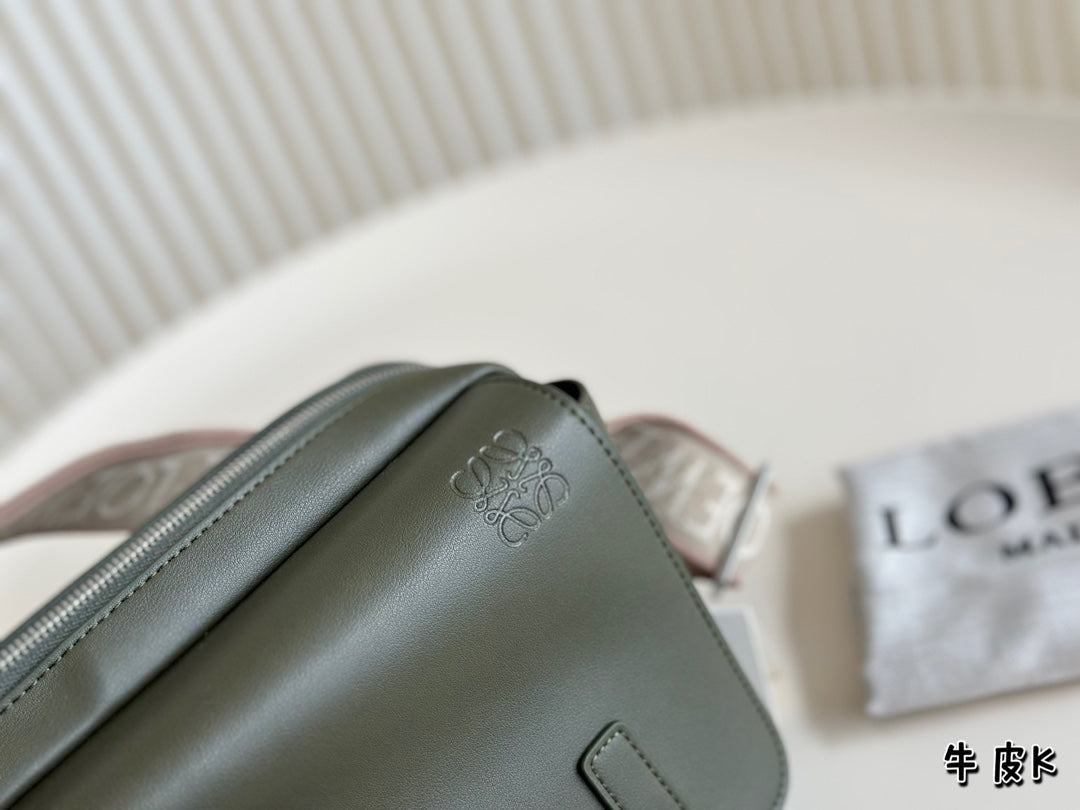 XS MILITARY MESSENGER 23 BAG IN DARK KHAKI GREEN CALFSKIN mysite