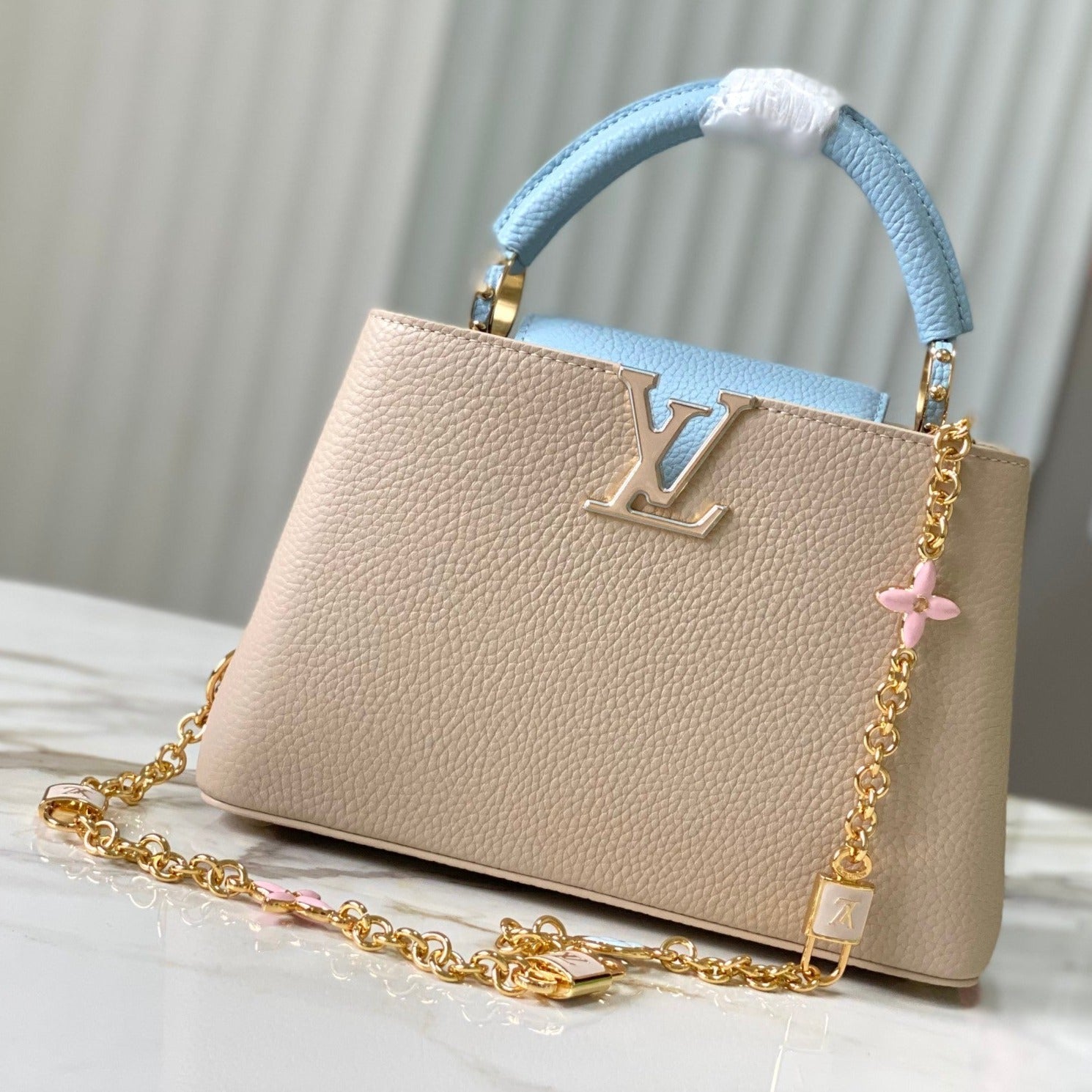 capucines bb 27 beige cloud blue taurillon leather gold hardware mysite