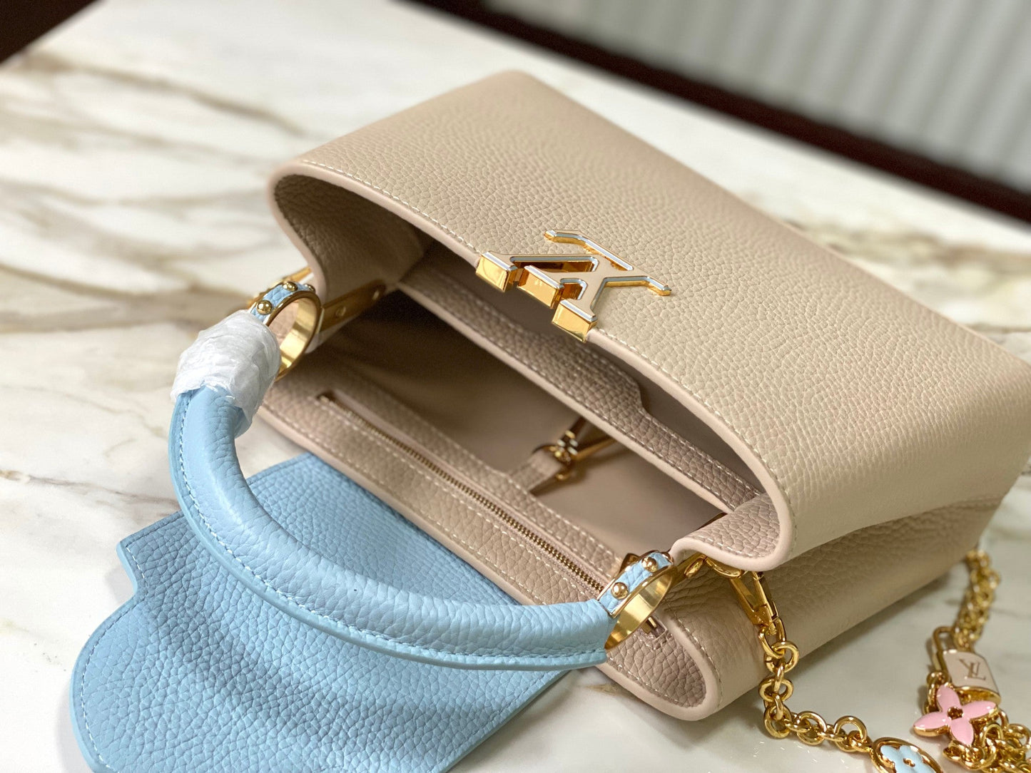 capucines bb 27 beige cloud blue taurillon leather gold hardware mysite