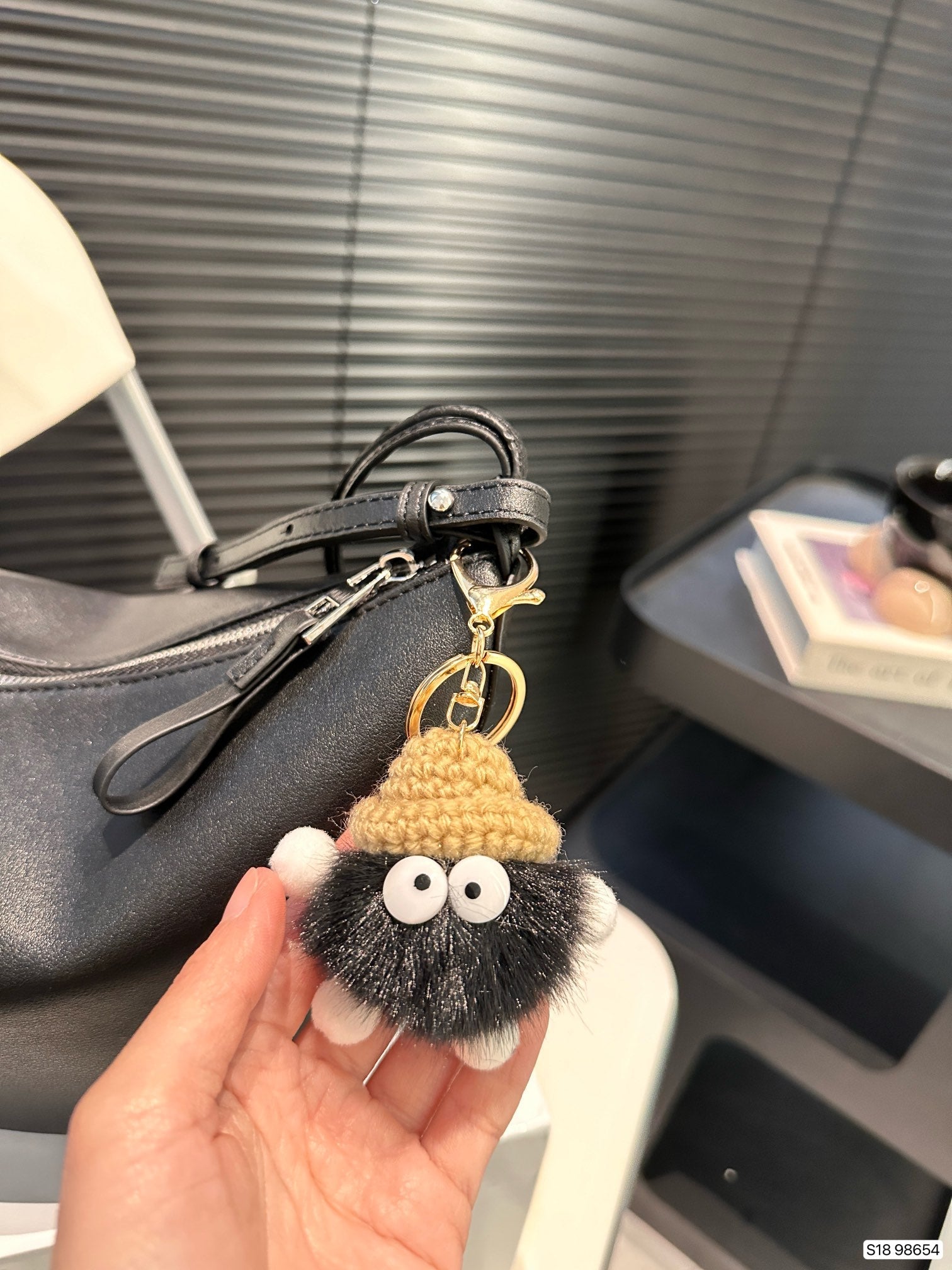 LOE LUNA HOBO 17 BAG IN BLACK CALFSKIN mysite