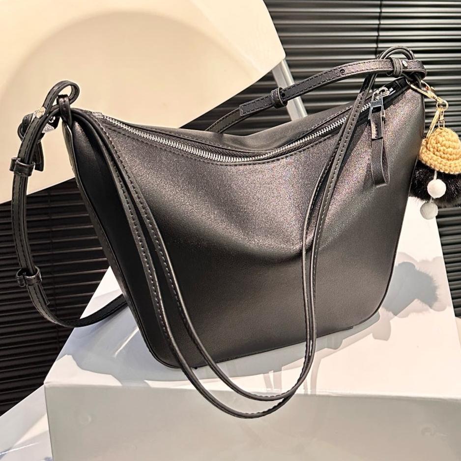 LOE LUNA HOBO 17 BAG IN BLACK CALFSKIN mysite