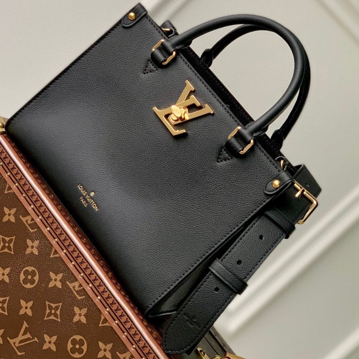 LV Lock&Go Bag Black Gold Cowhide 240844 mysite