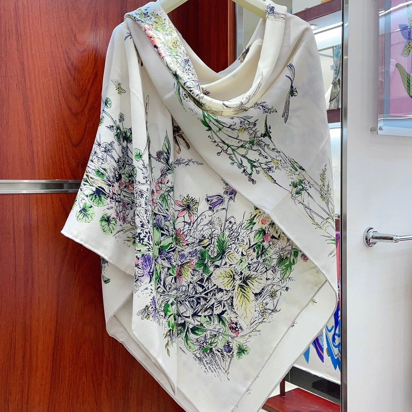 SCARF 140 CM IN WHITE MONOGRAM SILK AND CASHMERE 415163 mysite