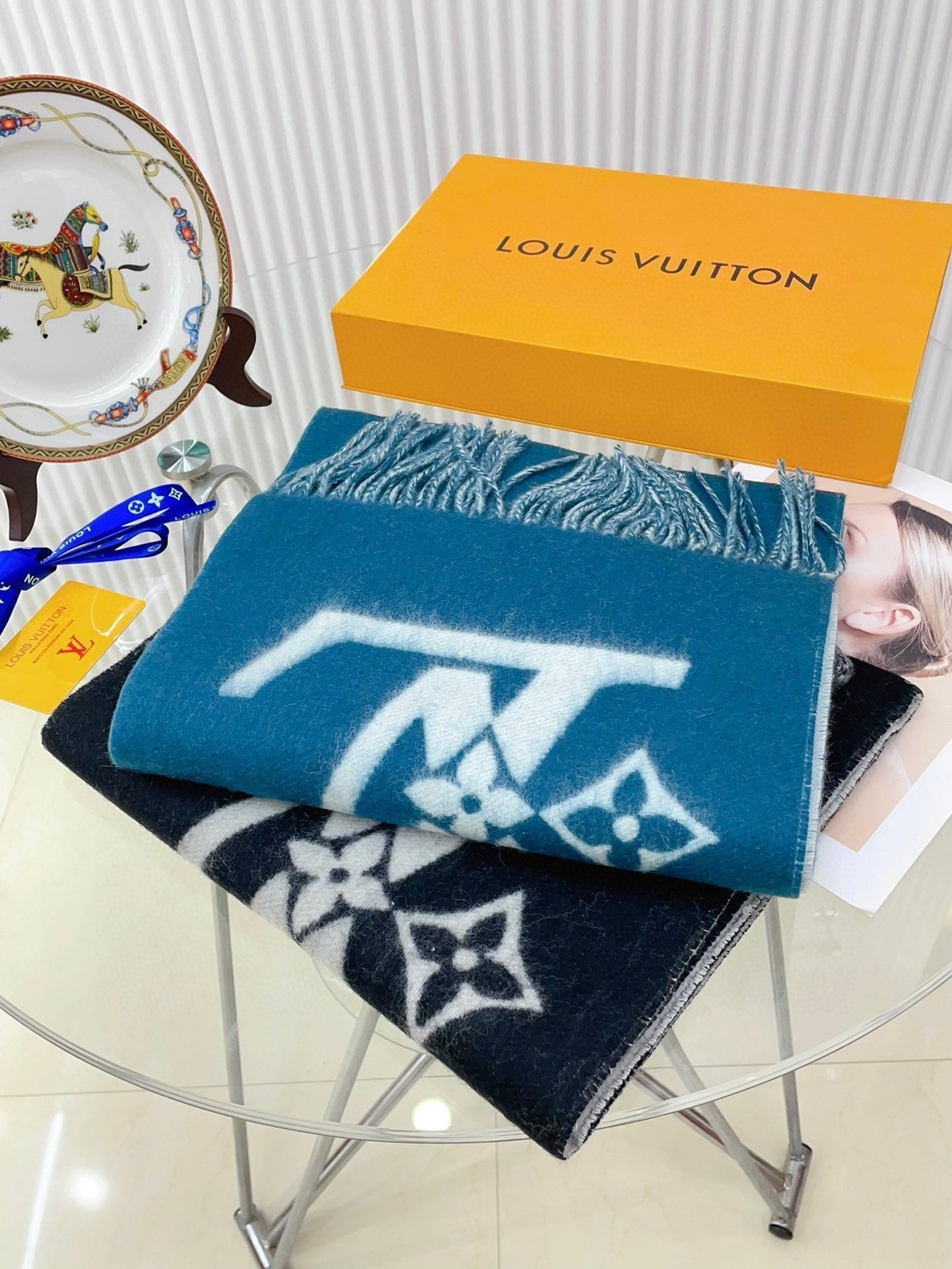 SMASH SCARF 210 CM IN ELECTRIC BLUE WOOL 390964 mysite