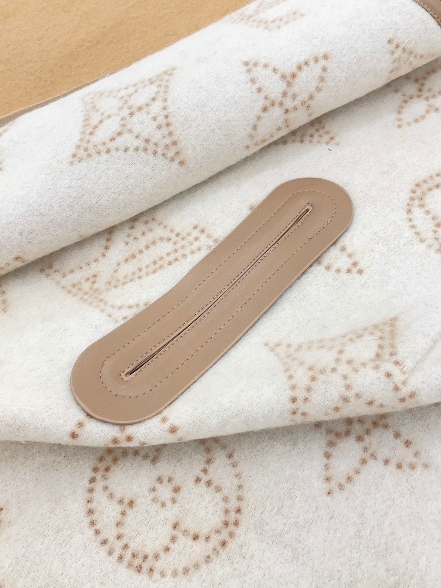 CAPE PONCHO 180 CM IN BEIGE CASHMERE 398272 mysite