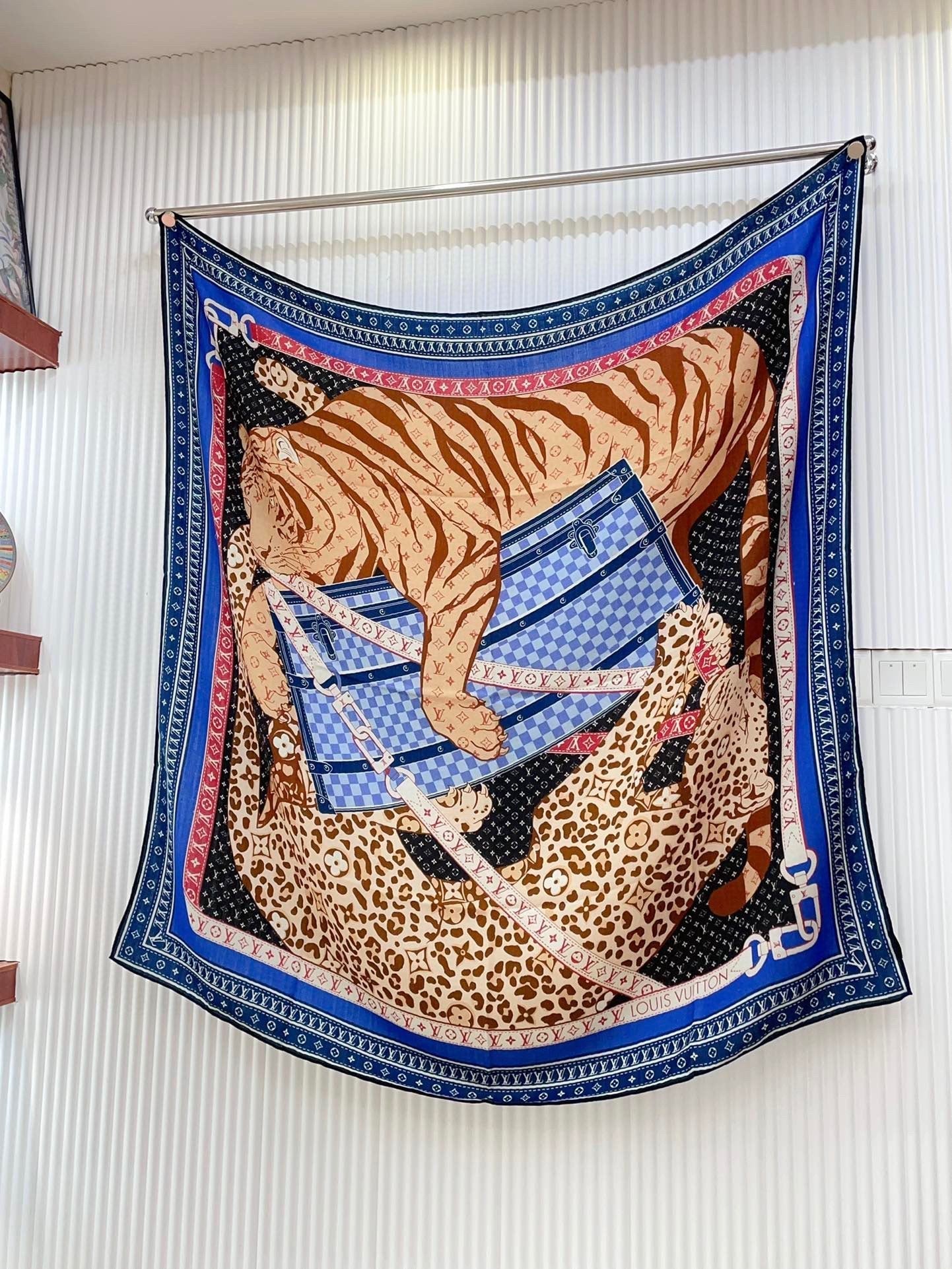 FELINE DUO 140 CM SQUARE SILK SCARF COLORFUL 398282 mysite