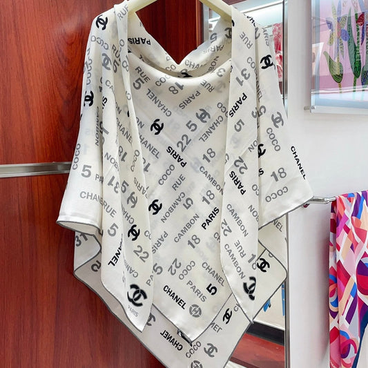 SQUARE SCARF 140 CM IN WHITE MONOGRAM CASHMERE 401158 mysite