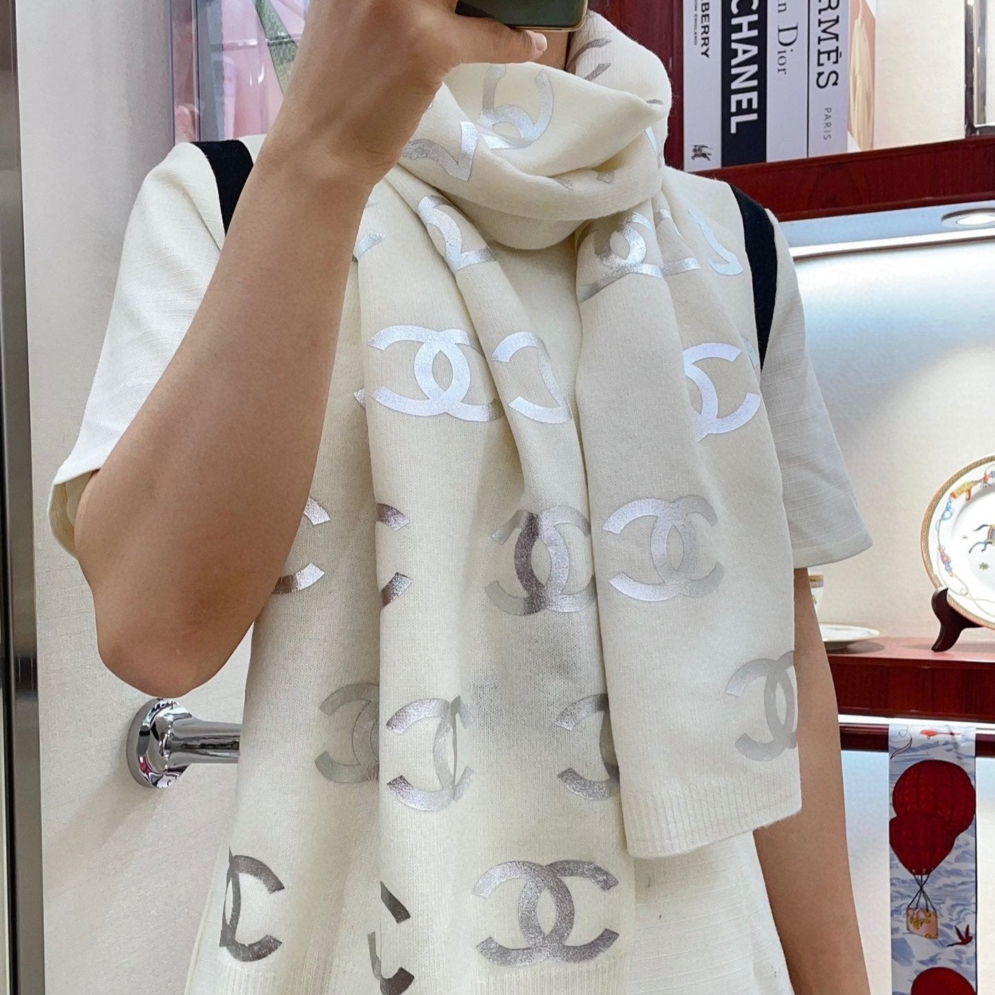 SCARF 190 CM IN WHITE CASHMERE WITH SILVER LOGO 401169 mysite