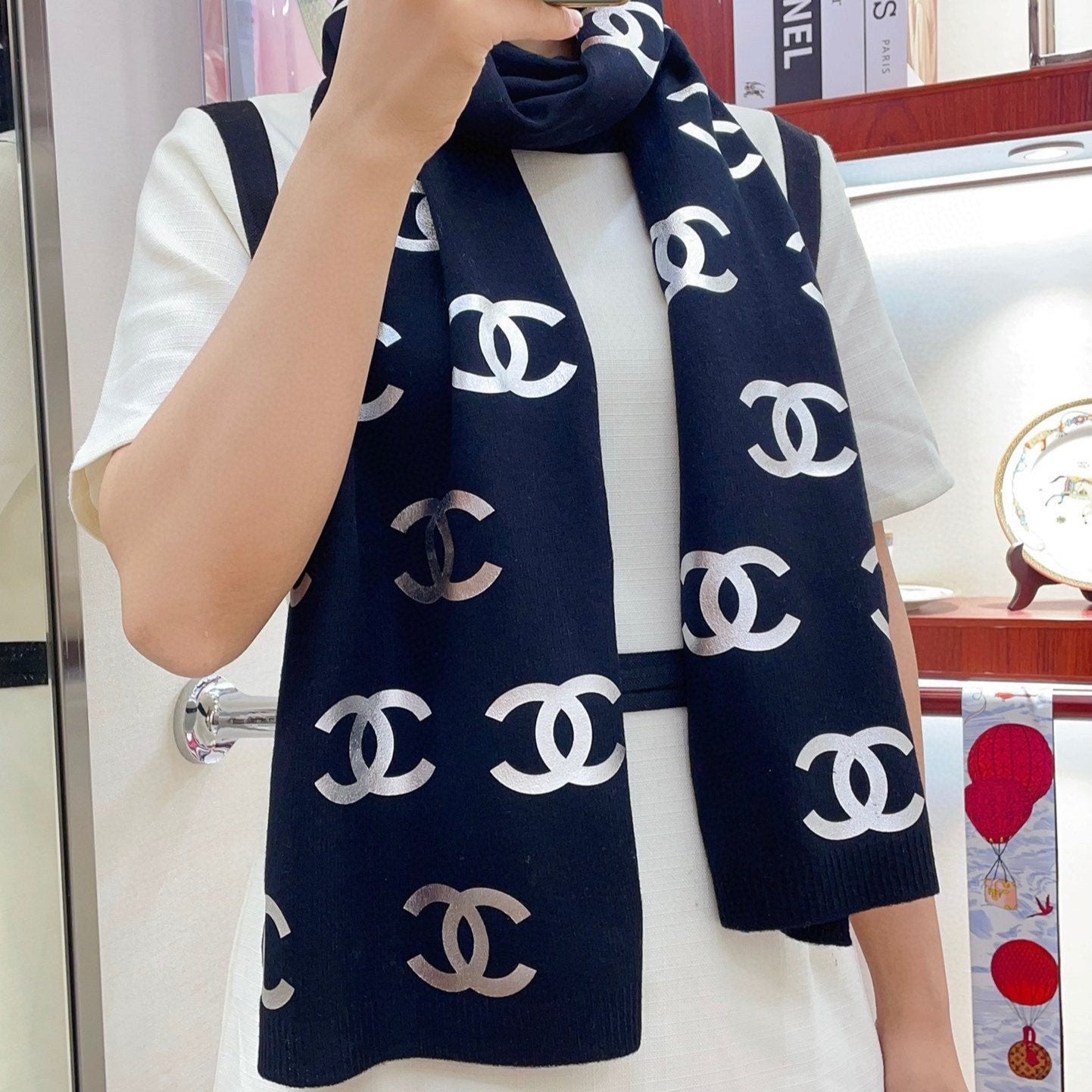 SCARF 190 CM IN NAVY BLUE CASHMERE WITH SILVER LOGO 401171 mysite