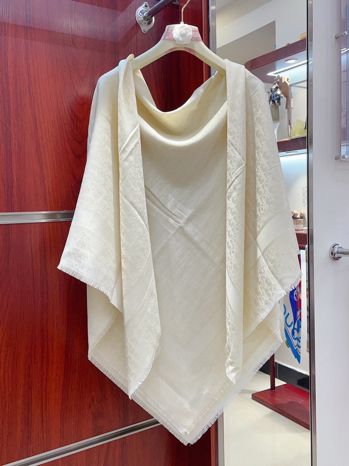 SQUARE SCARF 140 CM IN WHITE WOOL AND SILK  408660 mysite