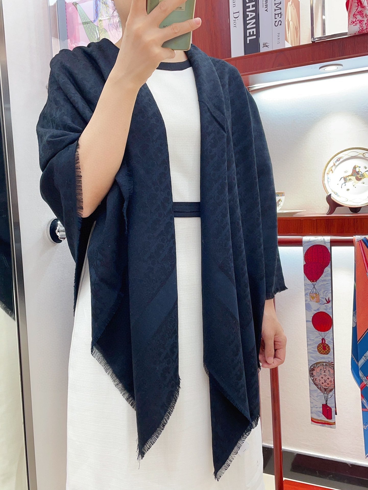 SQUARE SCARF 140 CM IN NAVY BLUE WOOL AND SILK  408662 mysite