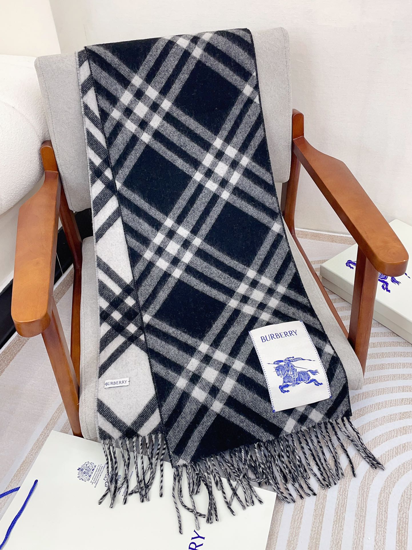 CHECK CASHMERE SCARF 168 CM BLACK MIX WHITE 410210 mysite