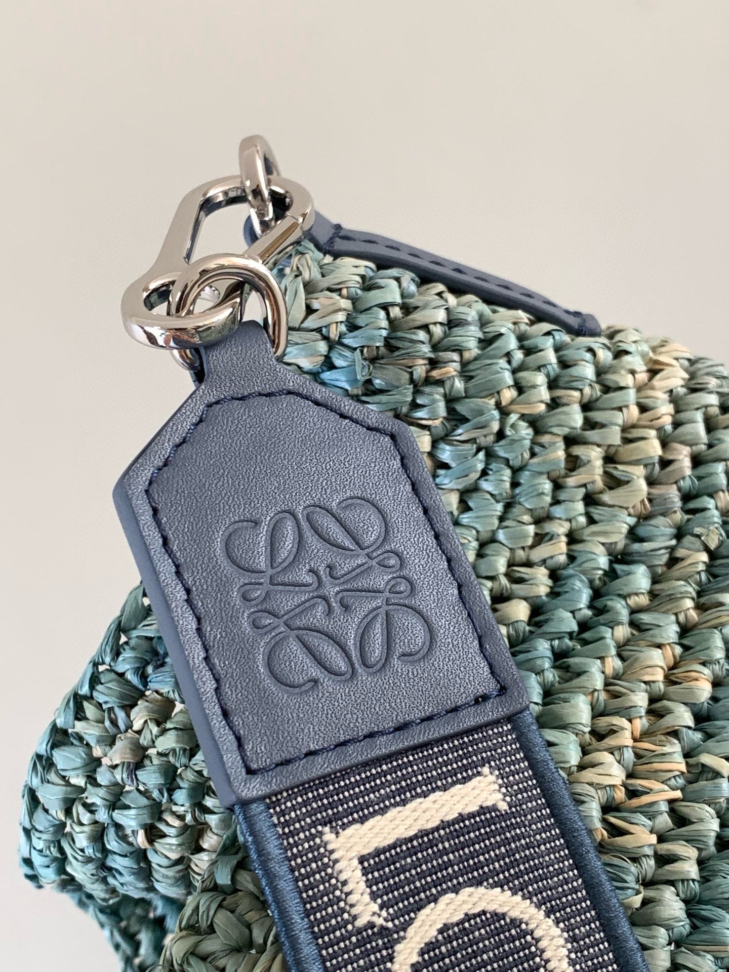 LOE 30 SLIT BAG IN DENIM BLUE RAFFIA AND CALFSKIN mysite