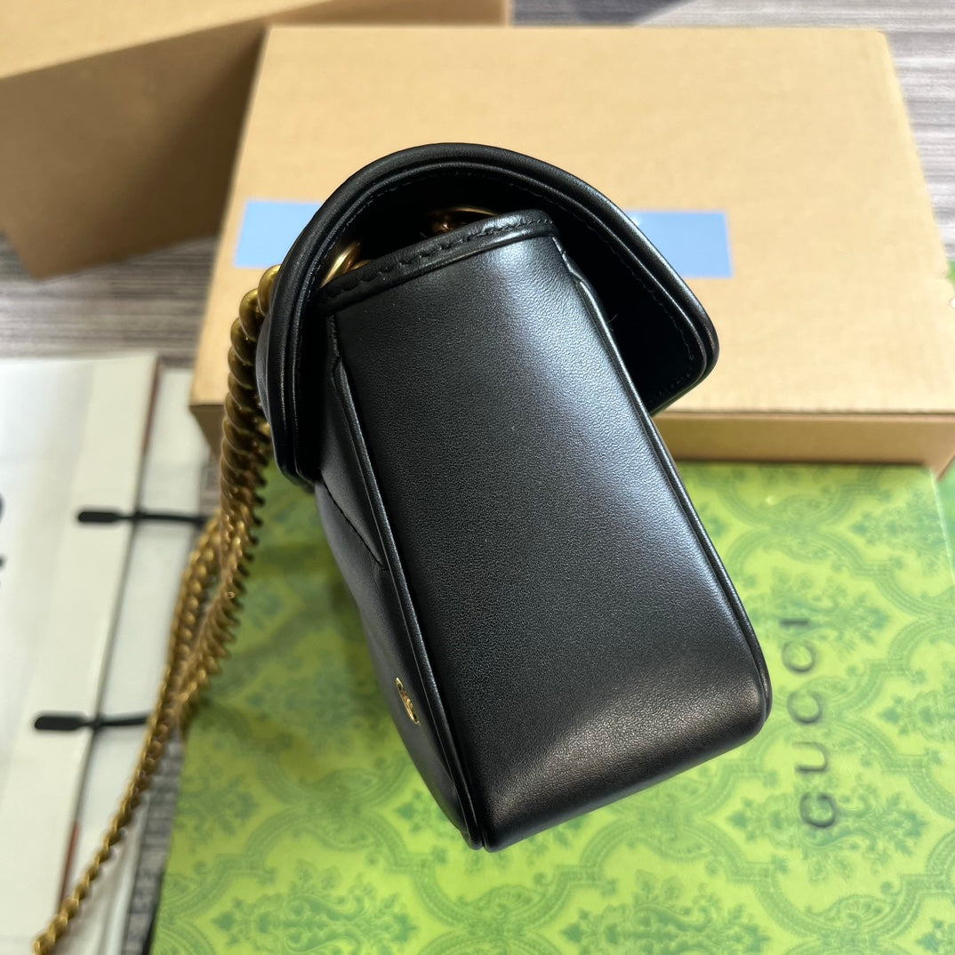 GG MARMONT SMALL 22 BAG IN BLACK LAMBSKIN mysite