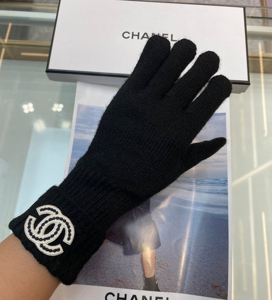 GLOVES IN BLACK CASHMERE WITH WHITE LOGO 405907 mysite