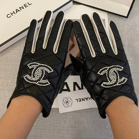 CC GLOVES IN BLACK MIX WHITE SHEEPSKIN 463850 mysite