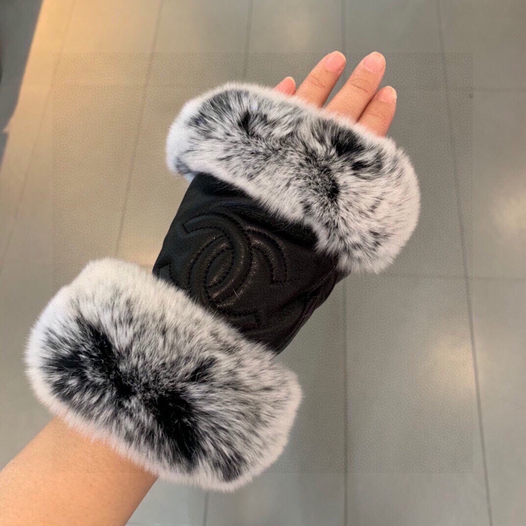 SHORt-STYLE GLOVES IN BLACK SHEEPSKIN AND RABBIT FUR 463852 mysite