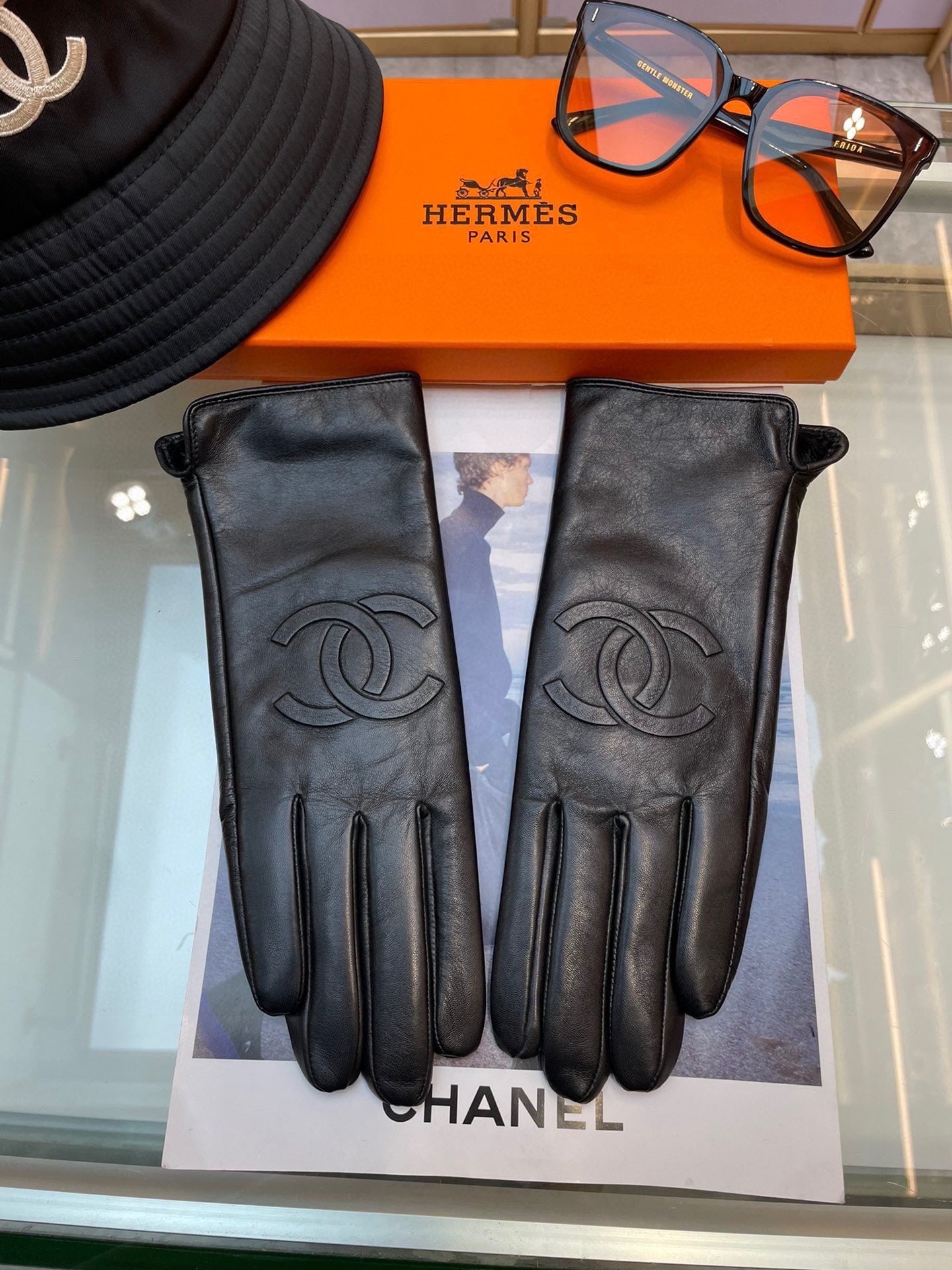 GLOVES IN BLACK LAMBSKIN 463840 mysite