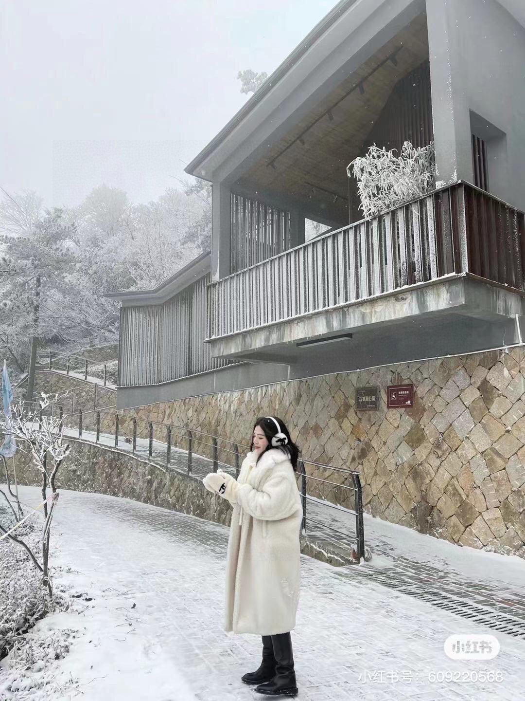 GLOVES IN WHITE RABBIT FUR AND LAMBSKIN 456404 mysite