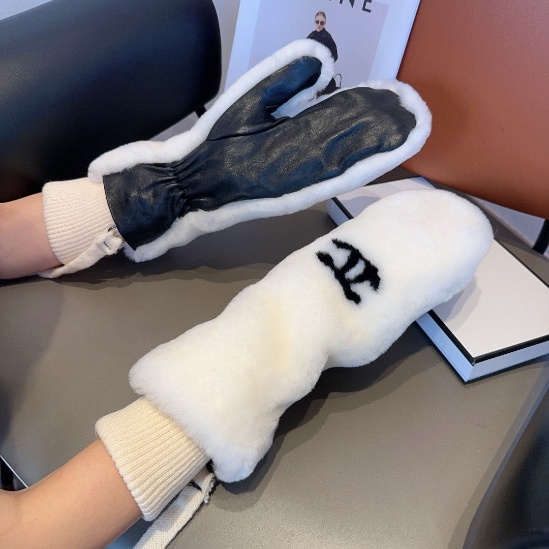 GLOVES IN WHITE RABBIT FUR AND LAMBSKIN 456404 mysite