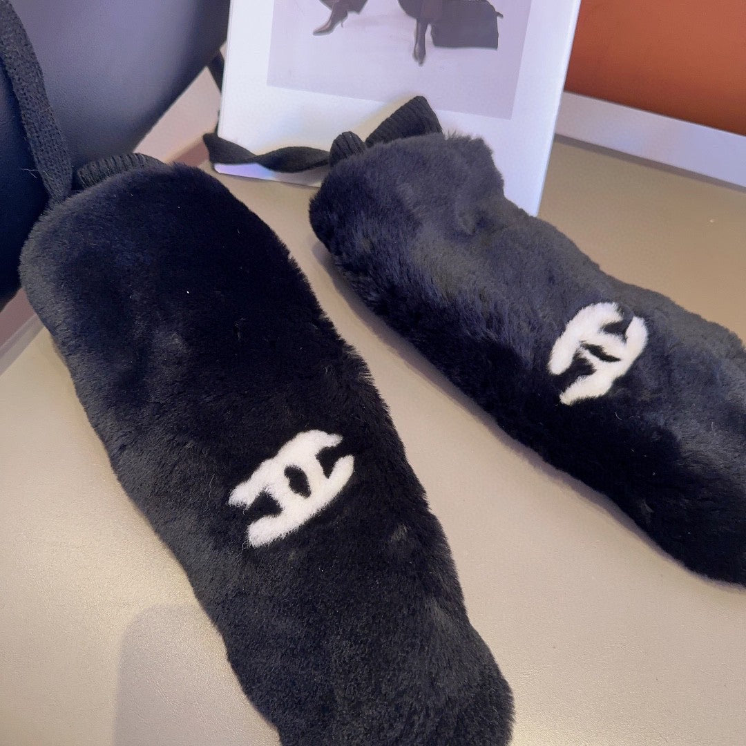 GLOVES IN BLACK RABBIT FUR AND LAMBSKIN 456405 mysite