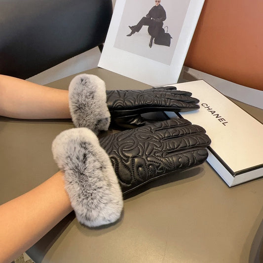 GLOVES IN BLACK EMBOSSED LAMBSKIN WITH RABBIT FUR 462323 mysite