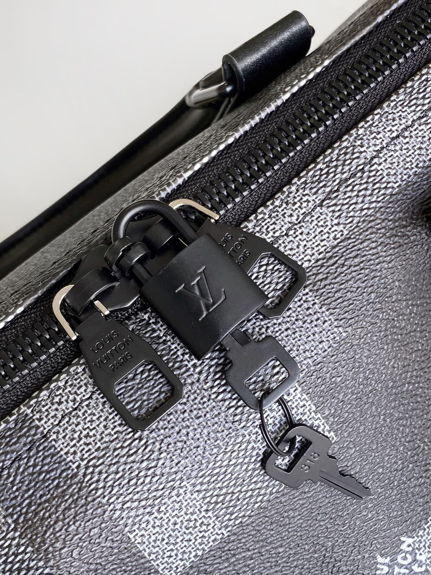 LV Keepall Bandouliere 50 Travel Bag Black Damoflage Canvas mysite