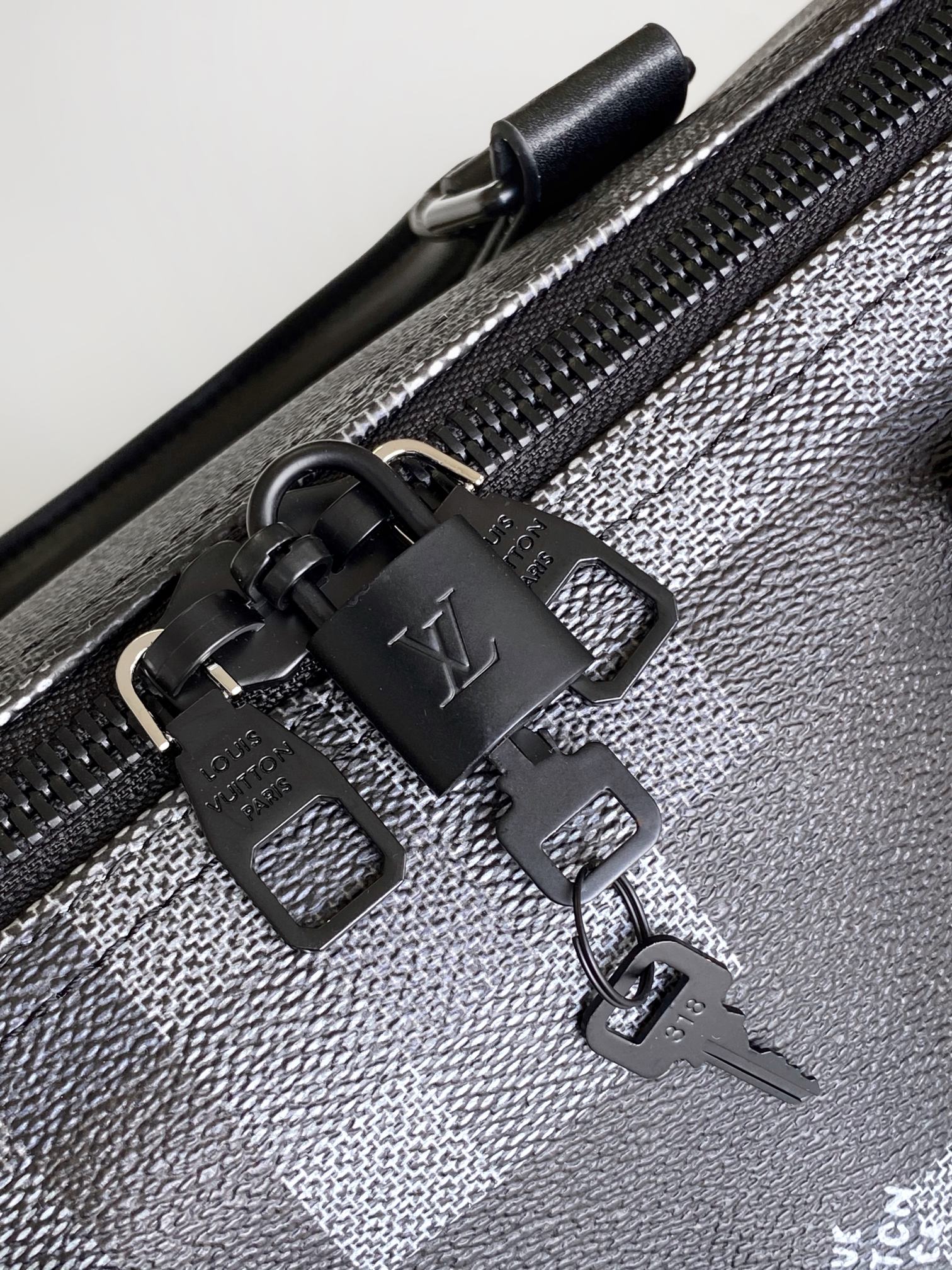 LV Keepall Bandouliere 50 Travel Bag Black Damoflage Canvas mysite