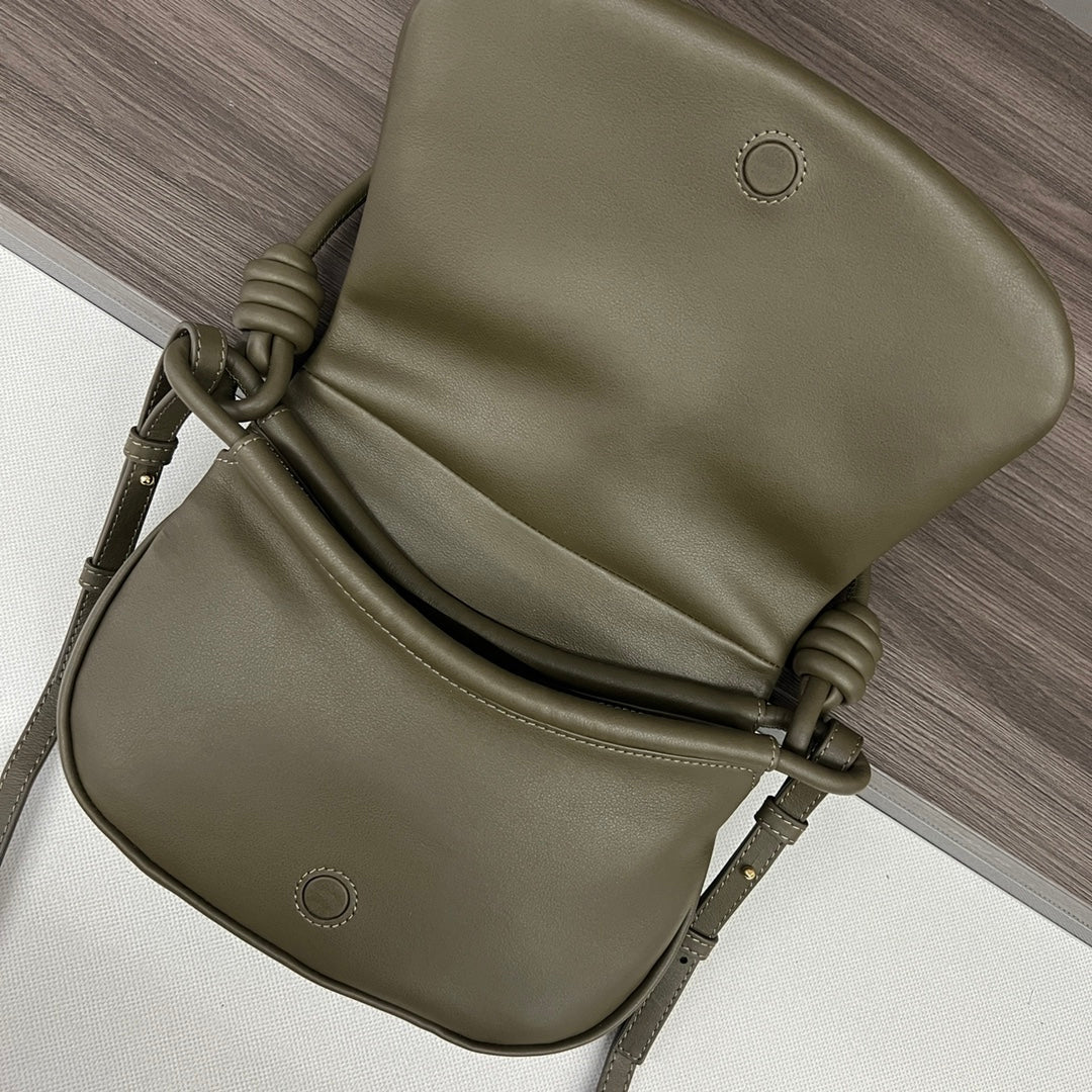 Loew Paseo Shoulder Bag 25cm Dark Olive Cowhide mysite
