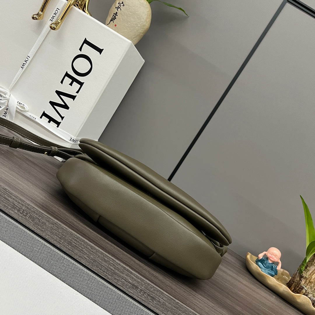 Loew Paseo Shoulder Bag 25cm Dark Olive Cowhide mysite