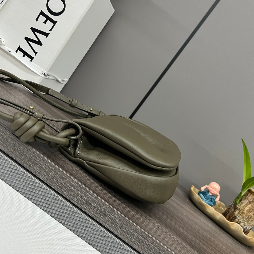 Loew Paseo Shoulder Bag 25cm Dark Olive Cowhide mysite