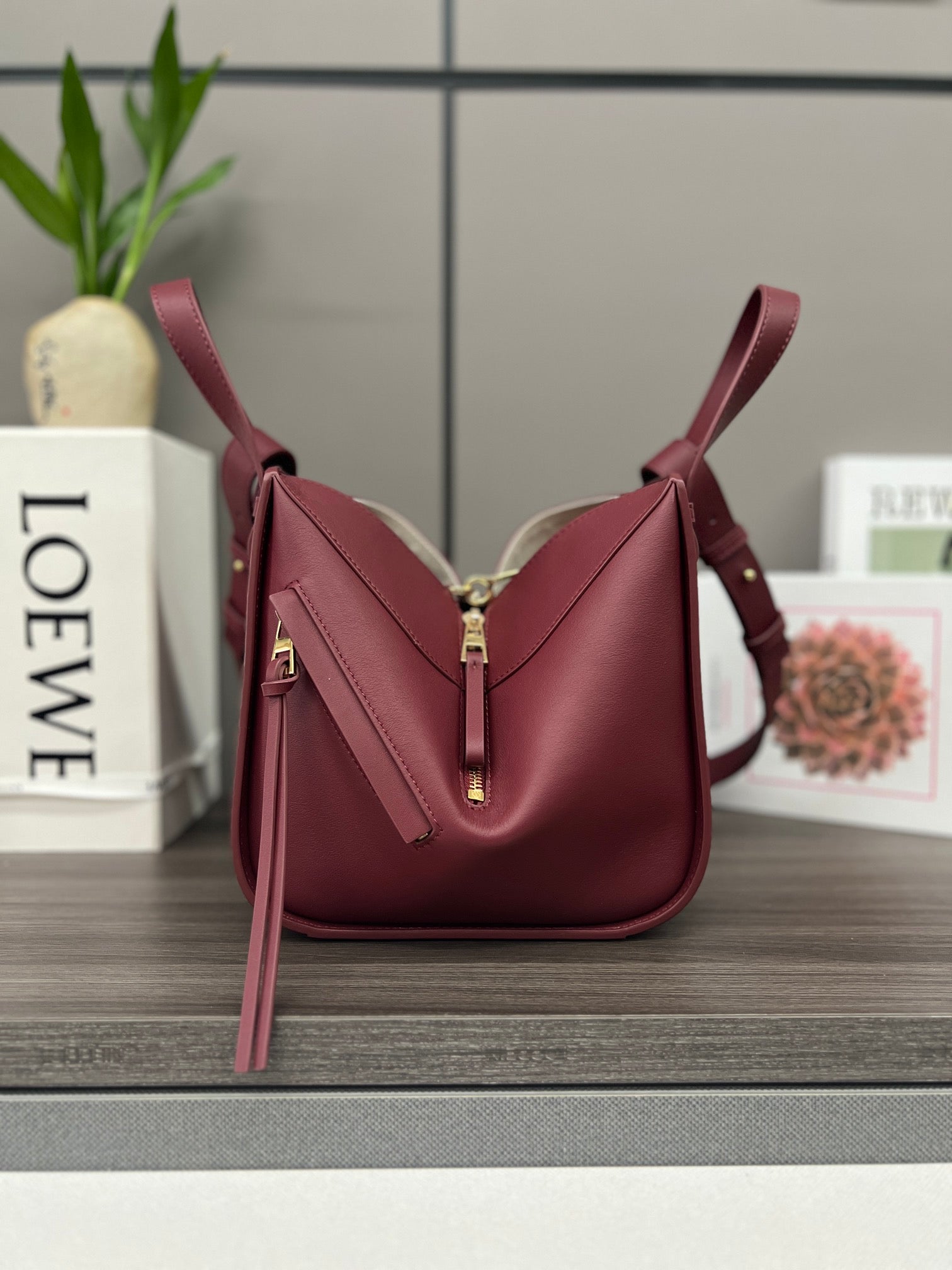 LOE 20 HAMMOCK COMPACT BAG IN BURGUNDY RED CALFSKIN mysite